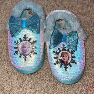 Frozen slippers